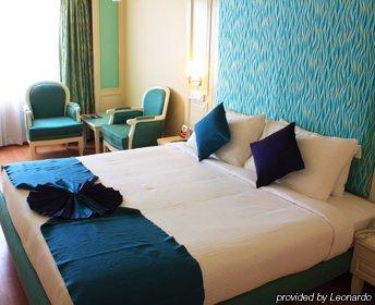 Hotel Sitara Grand Hyderabad Ngoại thất bức ảnh